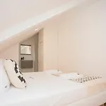 Liiiving In - Secret Grove Mezzanine Διαμέρισμα *
