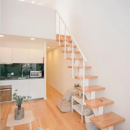 Liiiving In - Secret Grove Mezzanine Porto