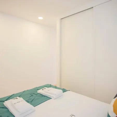 Liiiving In - Secret Grove Mezzanine Apartment