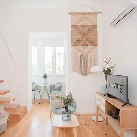 Liiiving In - Secret Grove Mezzanine Porto