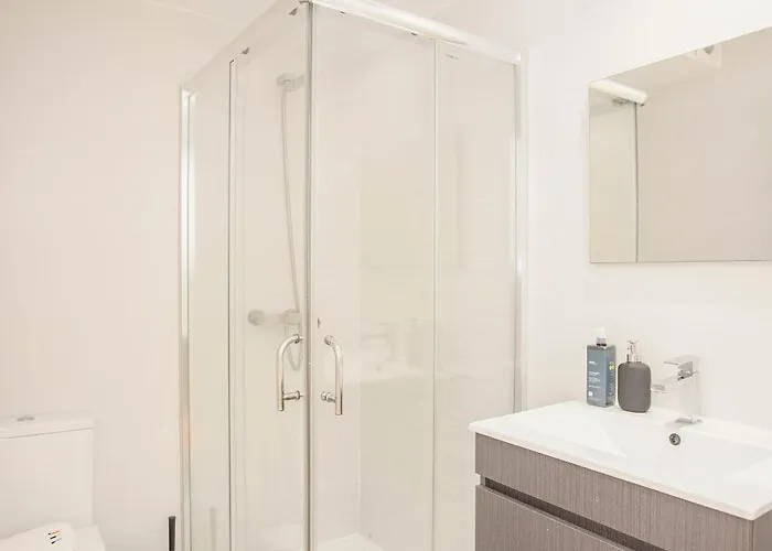 Liiiving In - Secret Grove Mezzanine Apartment