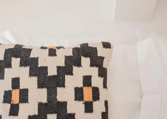 Apartment Liiiving In - Secret Grove Mezzanine